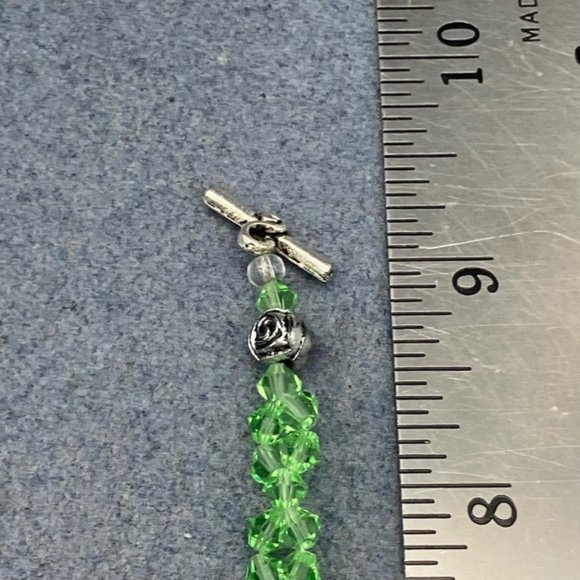 Toggle Bracelet 8 In Silver Swirl Translucent Green Faceted Bead Retro Cottage - Picture 5 of 5